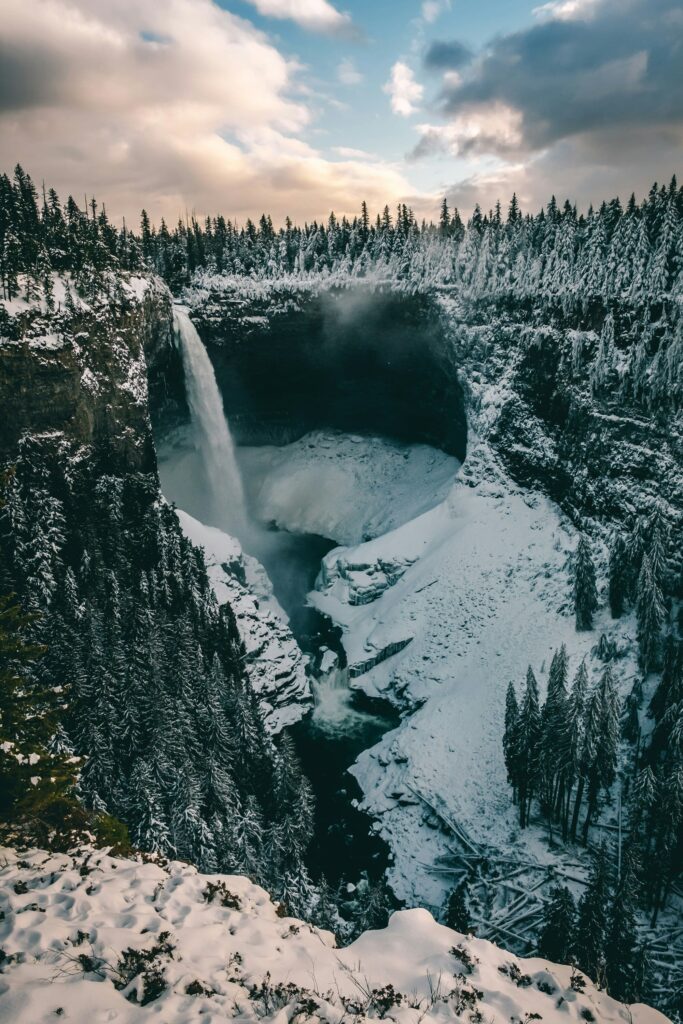 8 plus belles chutes d'eau au canada