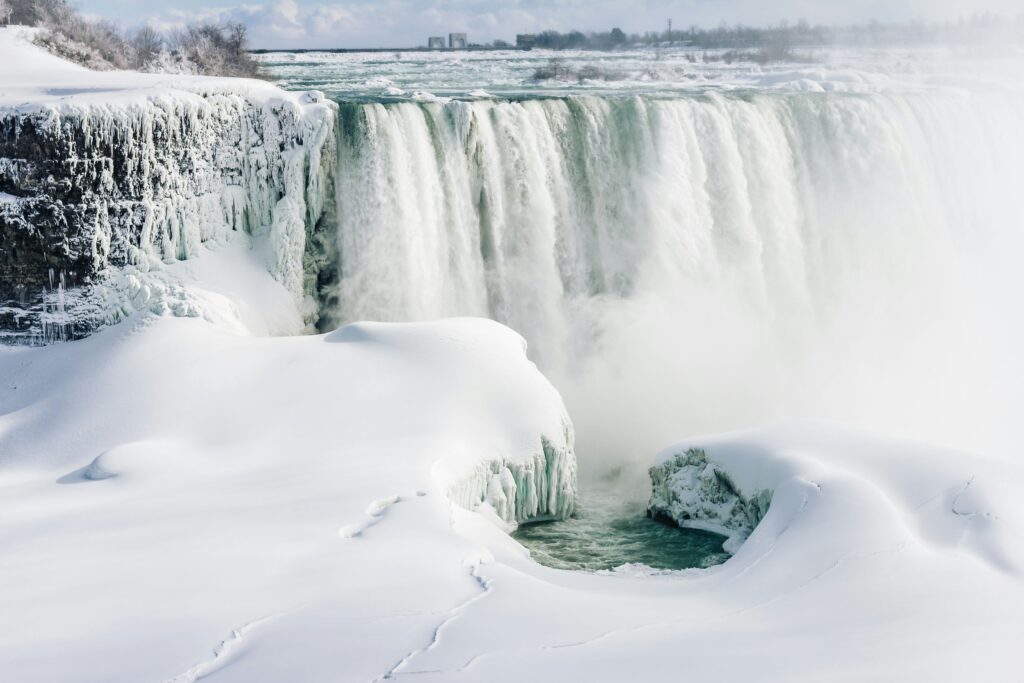 8 plus belles chutes d'eau au canada